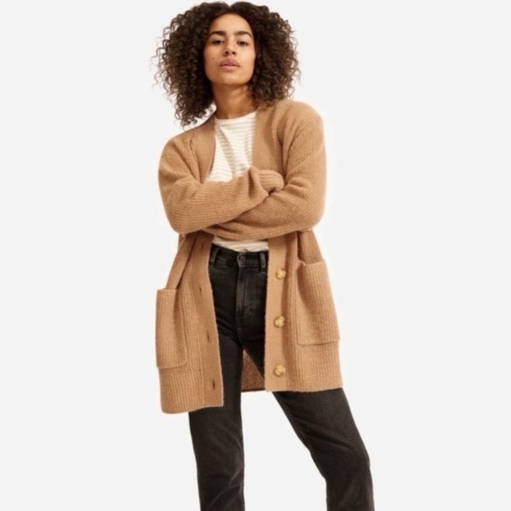 Everlane The Oversized Alpaca Pocket Cardigan in Camel